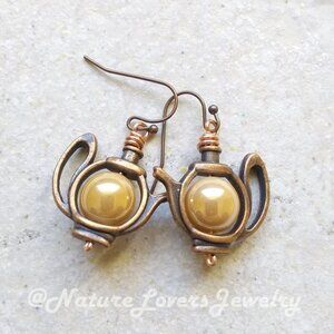 Tea & Coffee Addicts!!! Whimsical Tea Pot Dangle Earrings w. Gold/Cream Beads